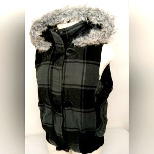 Women's hooded flannel vest size xl/tg